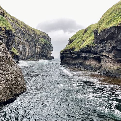 Hike above Gjógv
